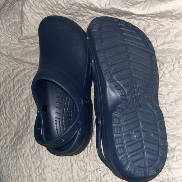 Crocs - Picture 2 of 3